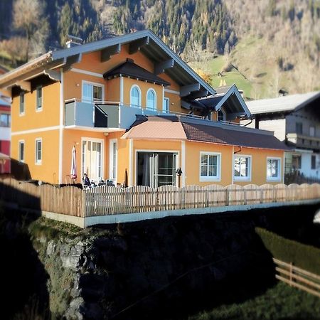 Luxurious Mansion In Goldegg Near Skiing Area エクステリア 写真