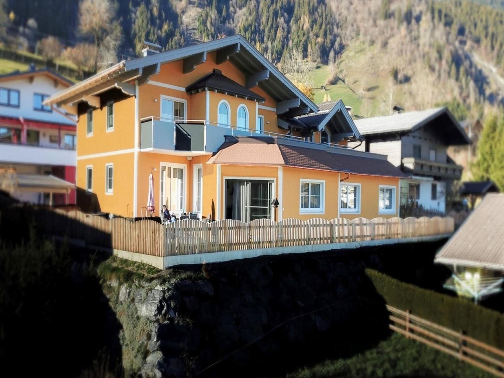 Luxurious Mansion In Goldegg Near Skiing Area エクステリア 写真